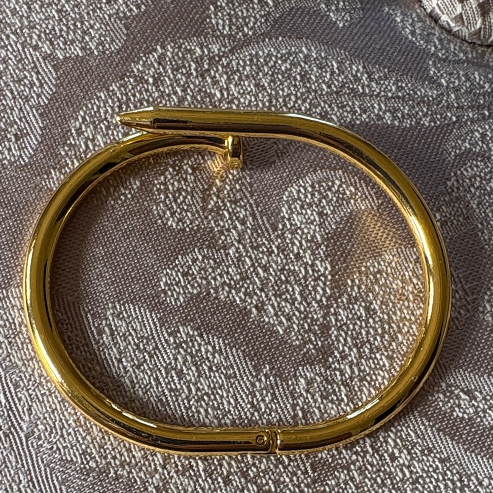 Nail bangle bracelet - Picture 3 of 4